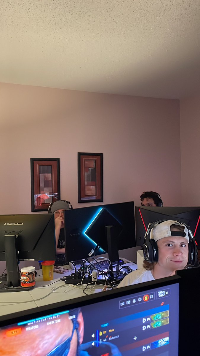 The boys are locked <a href="/NefariousFPS/">Nefarious</a> <a href="/AcidicJonny/">Jonny/Acidic</a> @murph9604