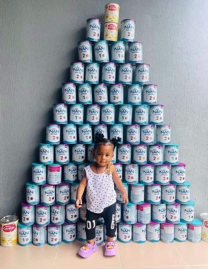 whatsappblog9ja's tweet image. She drank all this milk before she turned 1.
One word for her
#gistlover #Nonsmiraj Unilag Israel Pastor Jerry Eze