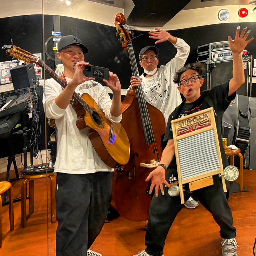 ガスパチョス、ライブしまーす！
みんなで乾杯しましょう🍻

みそガンボ
1stアルバムリリースツアー2024
らくだッタラツアー
inみそパチョス

みそガンボ／ガスパチョス

11/16（土）
valentinedrive
19:00open 19:30start ¥2,000