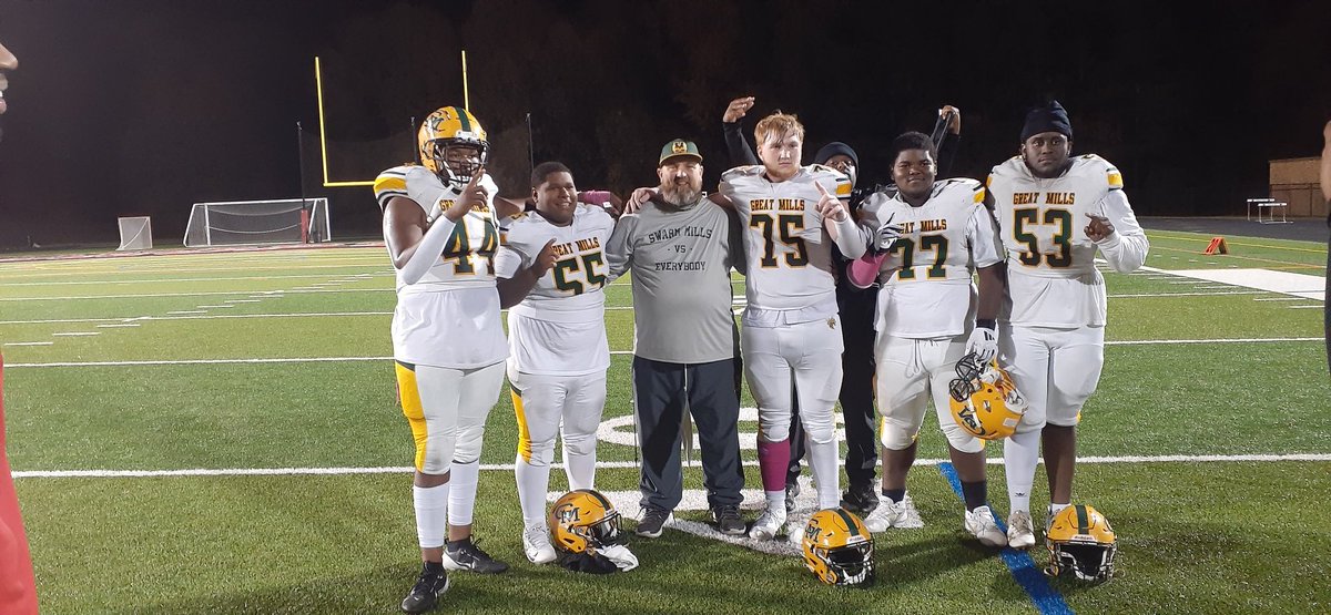 fbCoachLux's tweet photo. So proud of this group! I have watched these lineman improve and take coaching for two years now.  Let's never stop improving boys...Iron Sharpens Iron!
#SwarmMills https://t.co/BJSGFnXvFc