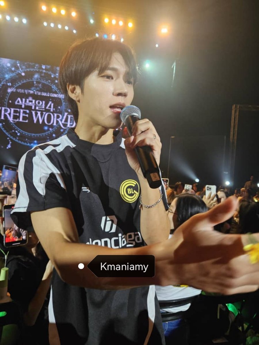 kmaniamy's tweet photo. Tak senang Min nak duduk sekarang bila dapat bertentang mata sedekat ini dengan Nam Woo Hyun ๐
#NAMWOOHYUN #NAMWOOHYUNinMY #NAMWOOHYUNinKL #kmaniamedia https://t.co/1Ti73Xrpnw