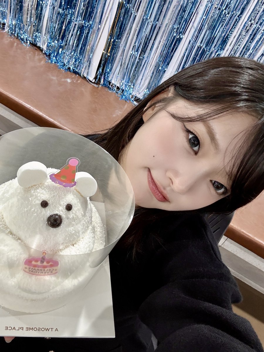 by_Weeekly's tweet photo. [#박소은]
생일 축하해줘서 고마워요 🩵💙
데일리 덕분에 너무너무 행복한 생일이었다!!! 내년 생일 언제오려나..... ⌯>𖥦<⌯ಣ

#Weeekly #위클리 https://t.co/2S0srcjY84