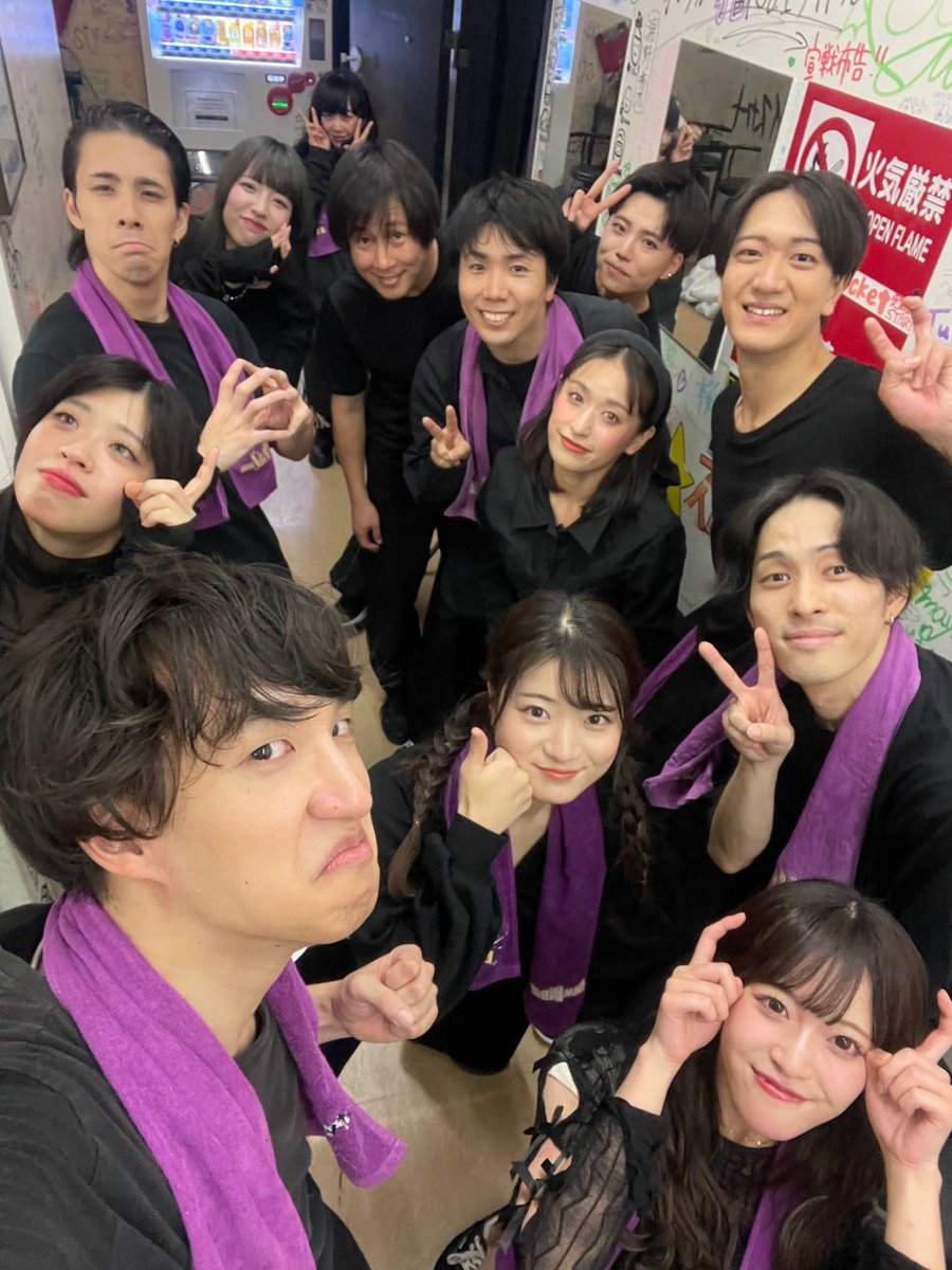 arashi_SDN's tweet photo. 終わっちゃった。3年半のサタン生活。
どの期もそれぞれの良さがあって大好きでした。
他の曜日も一緒に踊る機会は少なかったけど、大好きなメンバーでした。
ショーダイナーに出会えてよかった。
皆んなに出会えてよかった。

長くなるのでALTに残します。 https://t.co/4oxfkas8tU