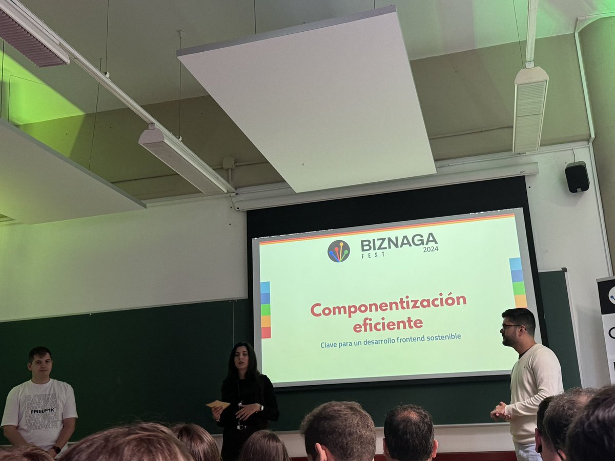 MyWorldLab's tweet image. Orgullosa de @ManuRGDev por su maravillosa charla en @BiznagaFest #Biznagafest2024