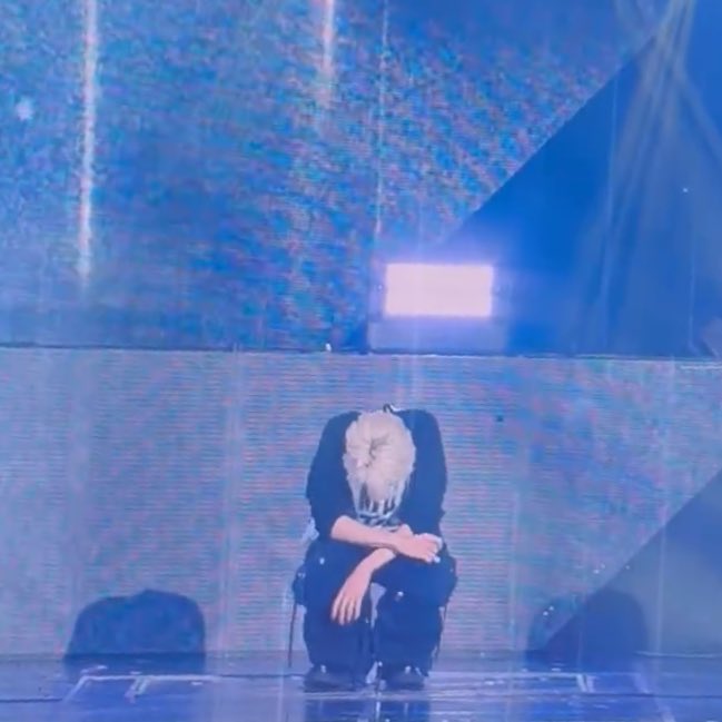 뷔♡ tweet media
