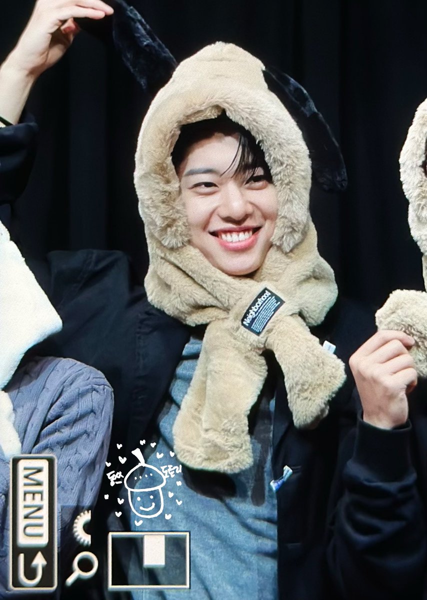 dotori_0917's tweet photo. 241026 뮤직앤드라마 PREVIEW

🐶🤎

#AB6IX #에이비식스 
#김동현 #동현 #KIMDONGHYUN #DONGHYUN https://t.co/mJMbNxbRG0