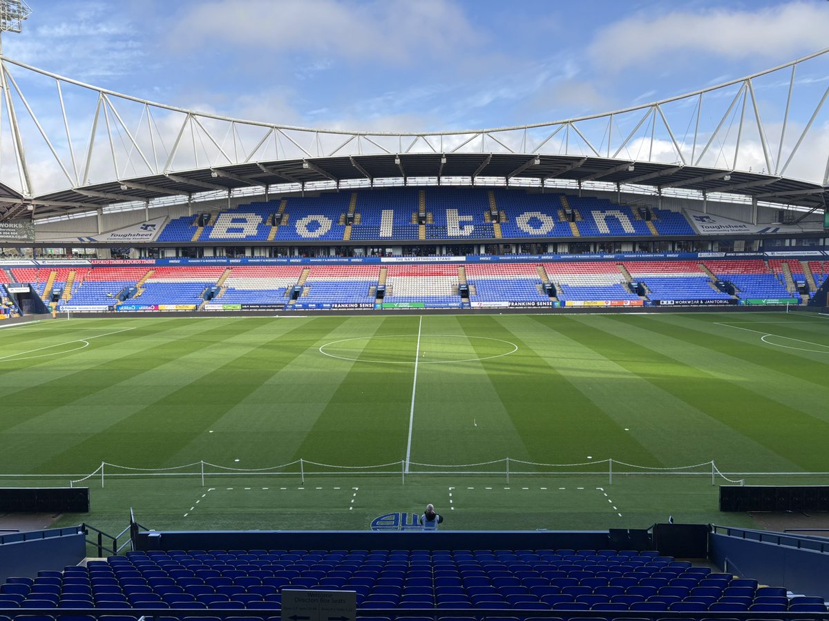 Remembrance Game ‘24 
2 games in 7 days but pitch holding up well #bwfc 
<a href="/boltontedd/">Chris Simm</a> <a href="/lewis_knowles/">Lewis Knowles</a>