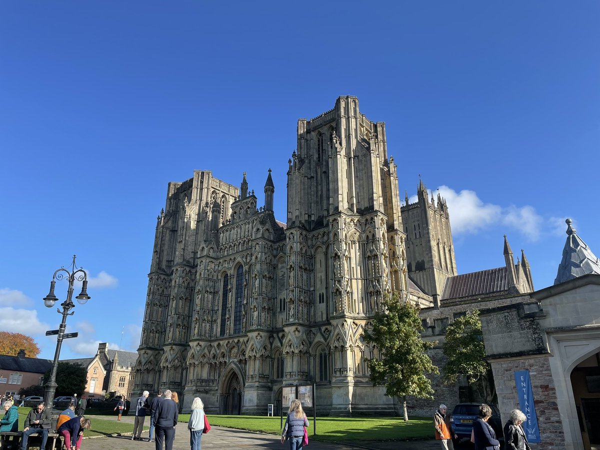 Enjoying a beautiful weekend with <a href="/SVHampshire/">Southern Voices</a>, concerting and service singing. Do pop in over the weekend if you’re in the area! <a href="/WellsCathedral1/">Wells Cathedral</a>