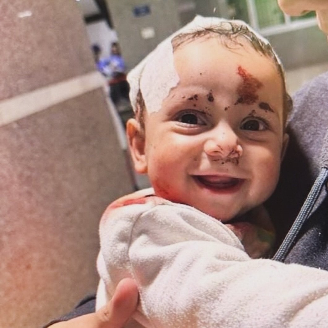Tera__yaar's tweet photo. So cute kid.
Long live Israel.

#TehranExplosion #Teheran #Israel https://t.co/8IIVQgUwgO