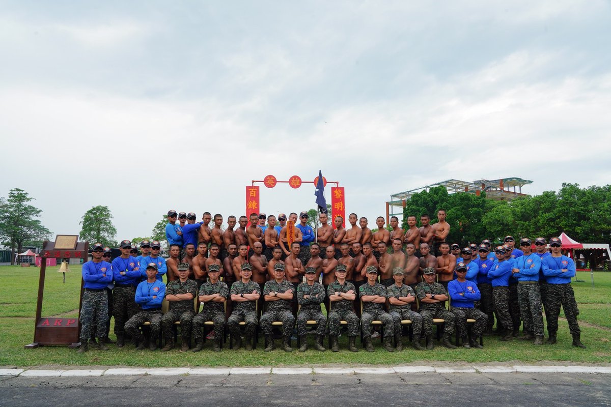 MoNDefense's tweet photo. After six challenging days and five nights, the volunteers entered the final stage of ARP frogman training, known as "Heaven's Road." Congratulations to all the brave souls who passed this ultimate test!

#ROCMC #SemperFi https://t.co/nklcmhQ2kM