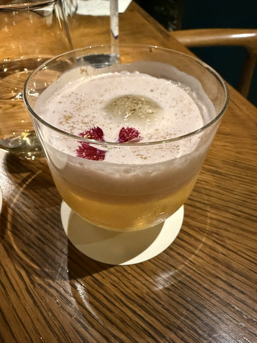 Rockymeranaam69's tweet photo. 1/2 INJA at the Manor Hotel in friends Colony, has an enviable location. In a cul de sac, a little oasis of traffic less peace in crazy Delhi. They have a new menu, the flavors of which are simply terrific. An Indo-Japanese combined flavour profile had me worried BUT #Inja #YUM https://t.co/vqoYNPssTt