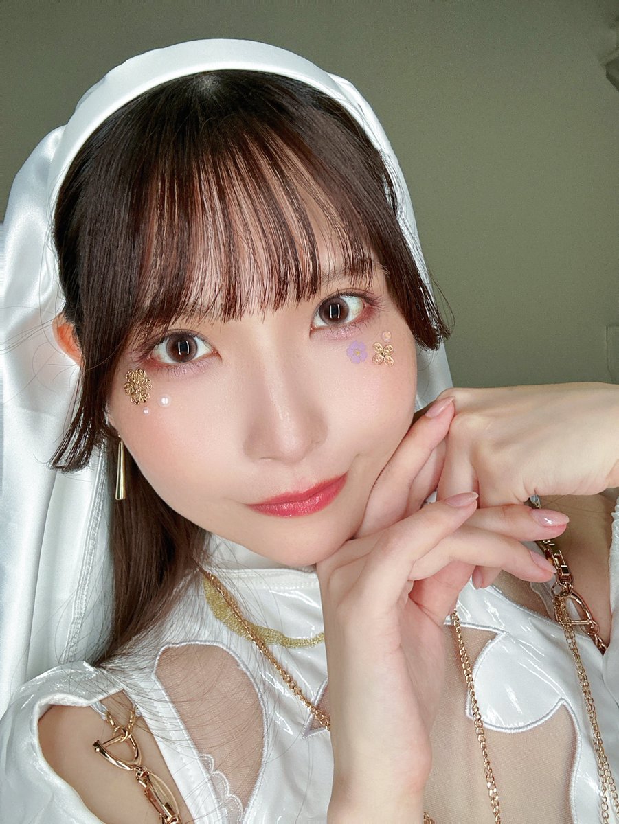 資生堂fibonaさんの
新製品「スキンアクセサリー」

肌に付けるおしゃれパーツ
お花のセットをご提供いただきました✨

お肌に優しいジェル&amp;ミストが付属されていて、初心者さんでも簡単にかわいくアレンジできちゃいます🤍

#fibona #資生堂 #スキンアクセサリー https://t.co/z38r10CFXl