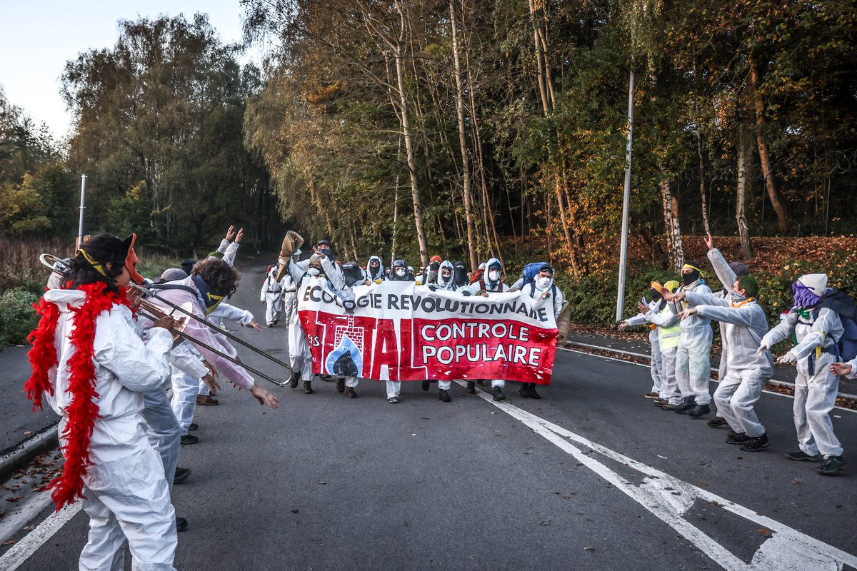Our target is TotalEnergies! ✊💚The fossil fuel industry makes record profits year after year without paying for the cost of its destruction. 😡🤑