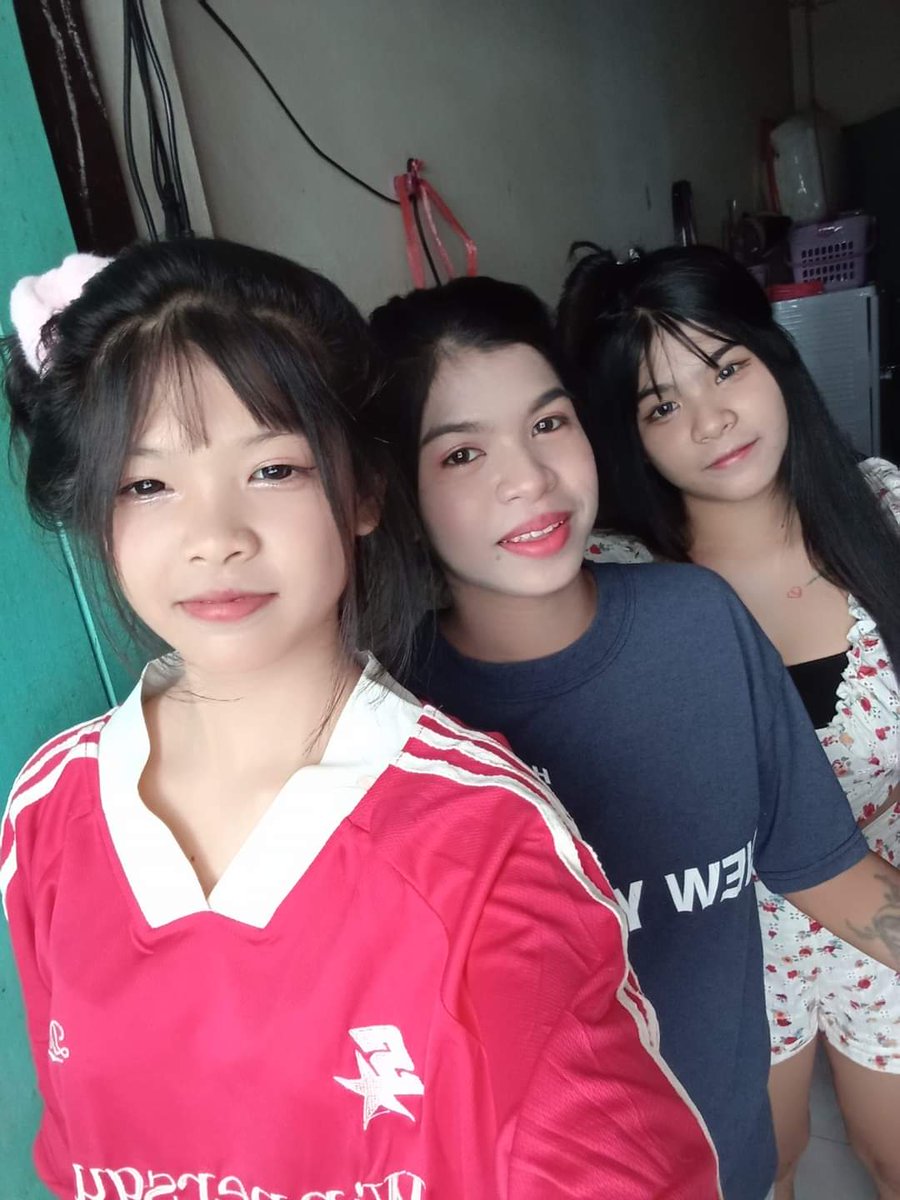 anglophobe_lndn's tweet photo. หาคนกล้ามาเย๊ด 3 พี่น้องค่ะ
นัดเย๊ดกดรี♻️ไว้ค่ะ ขอหนุ่มไทยนะ https://t.co/k6e6gVISz2