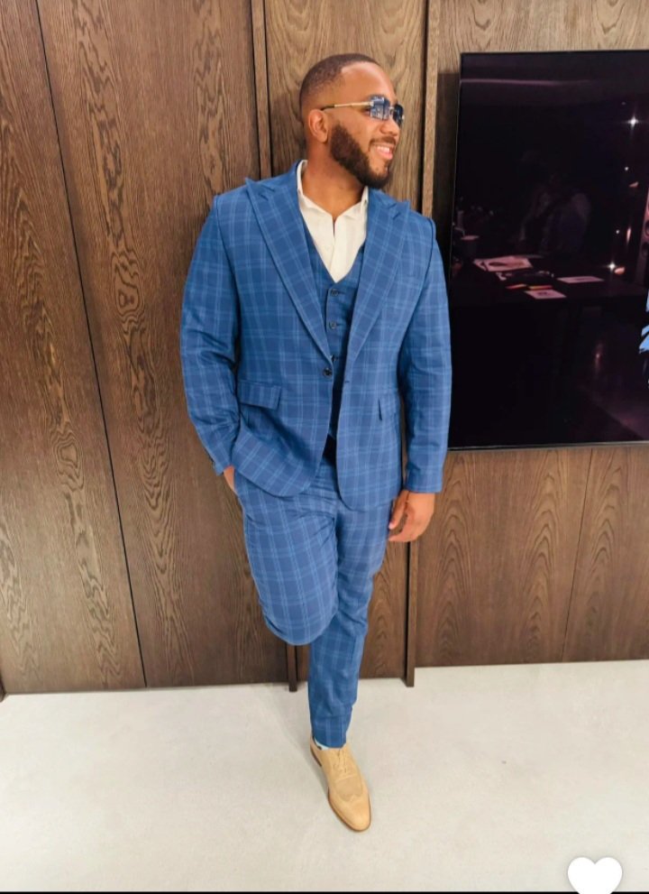 KiddwayaBuzz's tweet photo. Enjoy the weekend guys🌓🔥 https://t.co/xnLl6UW5wf