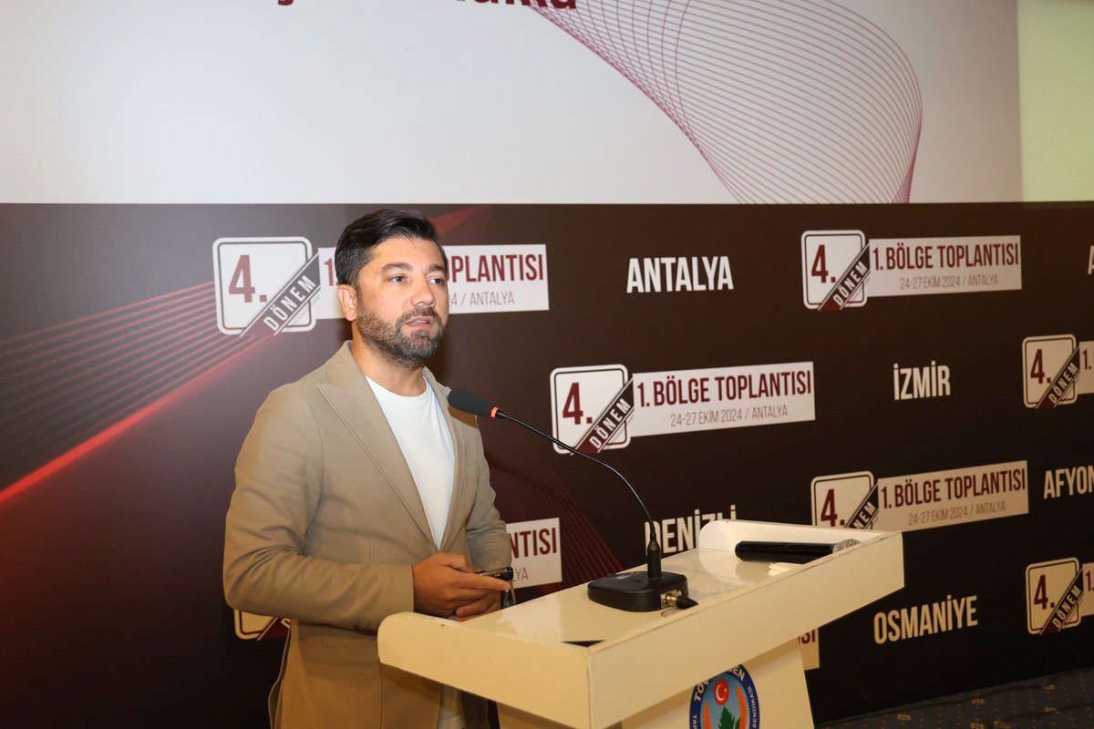 huseyinozturk_1's tweet photo. Toç Bir-Sen 4. Dönem 1. Bölge Toplantımızın 2. gününde eğitim programlarımıza; Sakarya Üniversitesi Öğretim Üyesi Sn. Doç. Dr. Mustafa Bostancı'nın "Etkili İletişim ve İtibar Yönetimi" konulu sunumuyla devam ediyoruz.

@drmbostanci https://t.co/OokB8AOCnR
