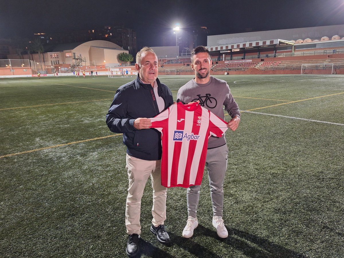 🔴⚪️| Incorporem a Dani Argilaga per reforçar la posició de lateral esquerre. Benvingut al Vilar!
#LligaElit #FutbolCat