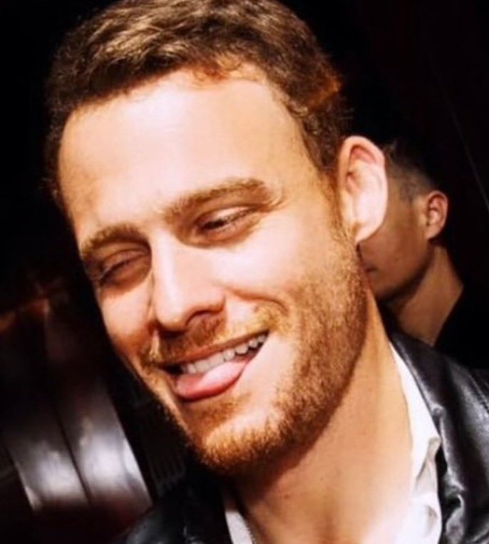 Feliz Sábado. 
Sigue cosechando buenas críticas por su película. Esta junto con las demás podemos puntuar en IMDb para darle más repercusión mundial. Vamos a ello. 
#KeremBürsin 
Enlace
imdb.com/filmosearch/?r…