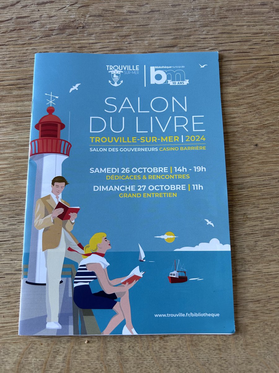guybirenbaum's tweet image. Je suis de 14h à 19h au salon du livre de Trouville. Et je dédicacerai aussi le livre de Robert Birenbaum #akapapa. Après tout, je suis son éditeur ! Passez la tête si vous êtes dans le coin, j’aurai plaisir à vous rencontrer. Et puis, il y a de nombreux autres auteurs à croiser.