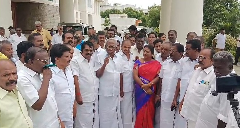 அஇஅதிமுக தொண்டர்கள் உரிமை மீட்பு குழு tweet media