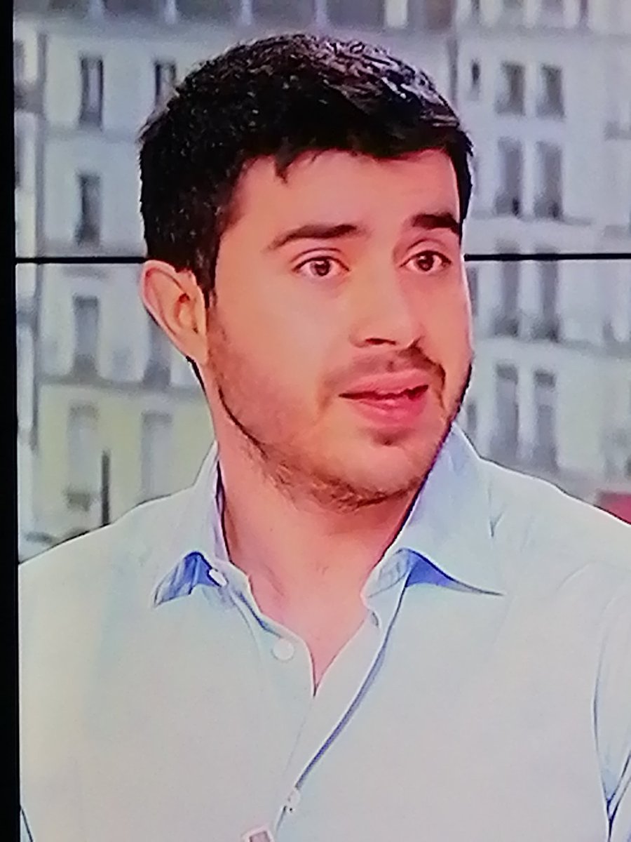 #docteuraurelguedj
#aurelguedj
#urgences
#HP
J'ai du mal à comprendre comment on peut manquer de médecins et voir ce médecin urgentiste tous les jours sur #BFMTV donner son témoignage. Il est très intéressant d'ailleurs mais j'espère que c'est sur son temps libre.