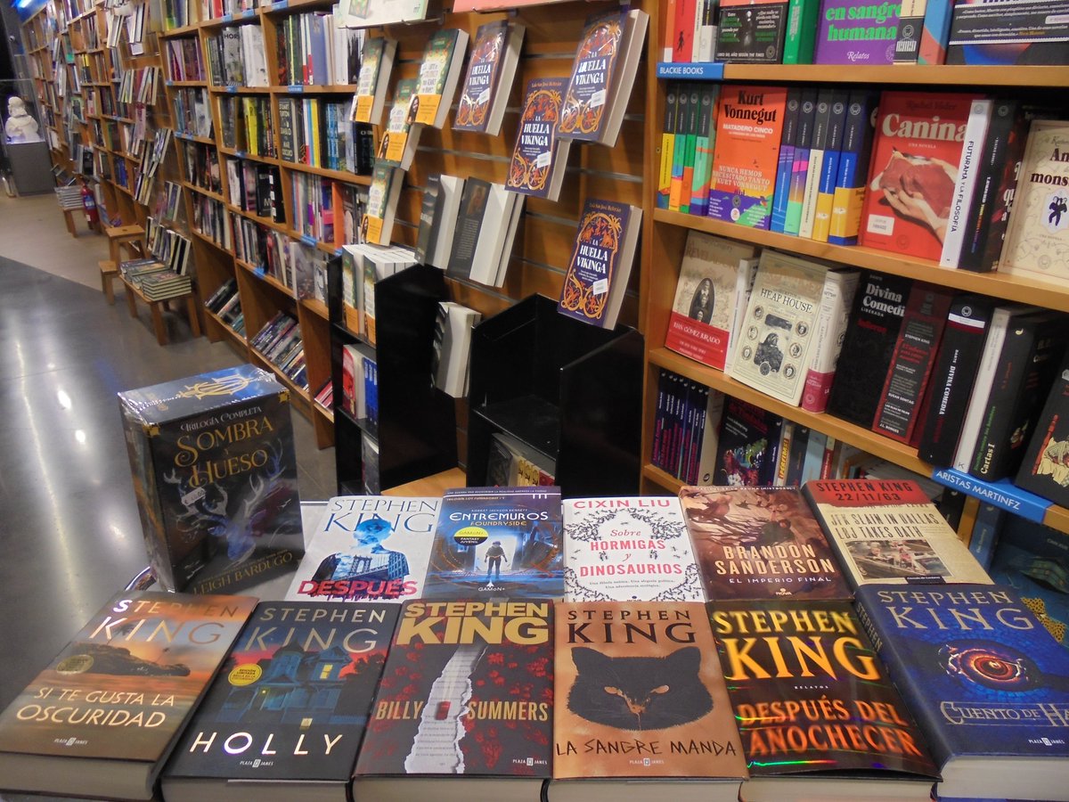 Gigamesh Sant Antoni (@gigamesh2mano) on Twitter photo 27/10 Un mini festival Stephen King, este domingo en la parada de <a href="/GigameshTienda/">Librería Gigamesh</a> en el Mercat de Sant Antoni... Y nuestra habitual selección de ciencia ficción, fantasía y terror, por supuesto. 27/10 Un mini festival Stephen King, este domingo en la parada de <a href="/GigameshTienda/">Librería Gigamesh</a> en el Mercat de Sant Antoni... Y nuestra habitual selección de ciencia ficción, fantasía y terror, por supuesto.