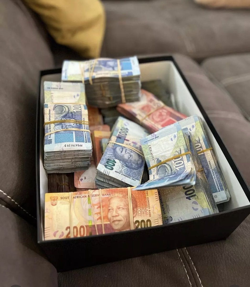 HazeAfrika's tweet photo. Giving away R150 to 10 people. 
All you have to do is

1. Reply this tweet with "Bushbuckridge Tv" 
2. Repost and Like #BushTv 

Good luck 😉 https://t.co/XD0cwTyDaK