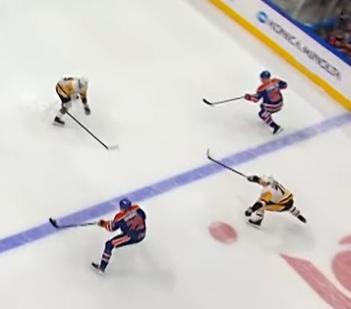 aleeexmanieri's tweet photo. @penguins i get it we lost 4-0 but how was this one not offside? https://t.co/g01s6nfev6