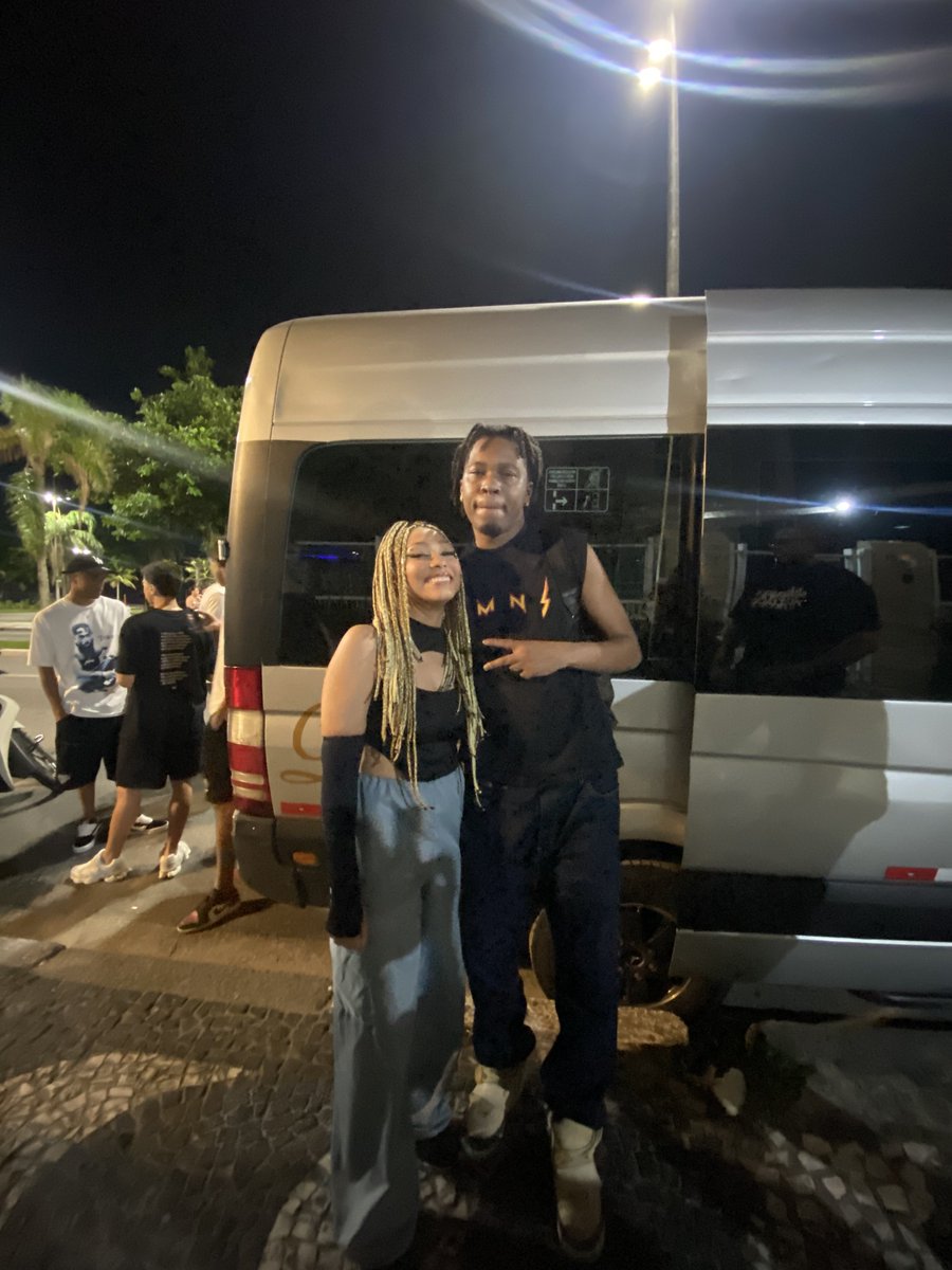 bsdmoraes's tweet image. eu amo o jé santiago