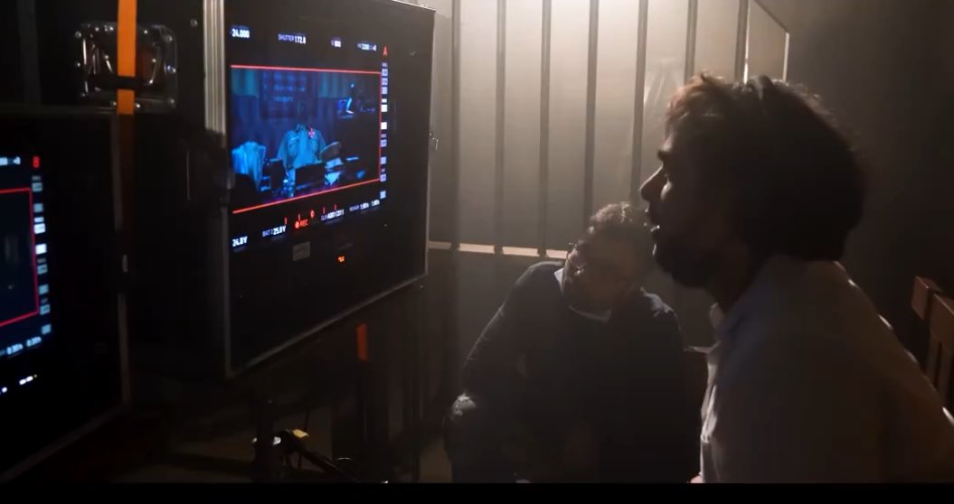 shr3hs's tweet image. Police thala narikinchesaadu 😭😭🥵🥵