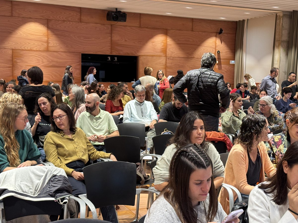 JavierDiez1's tweet photo. Avui Jornada Comunitats d’Aprenentatge Professorat Novell 2024; amb molta il.lusió! Comencem!!!! https://t.co/ElzoSMGmCV