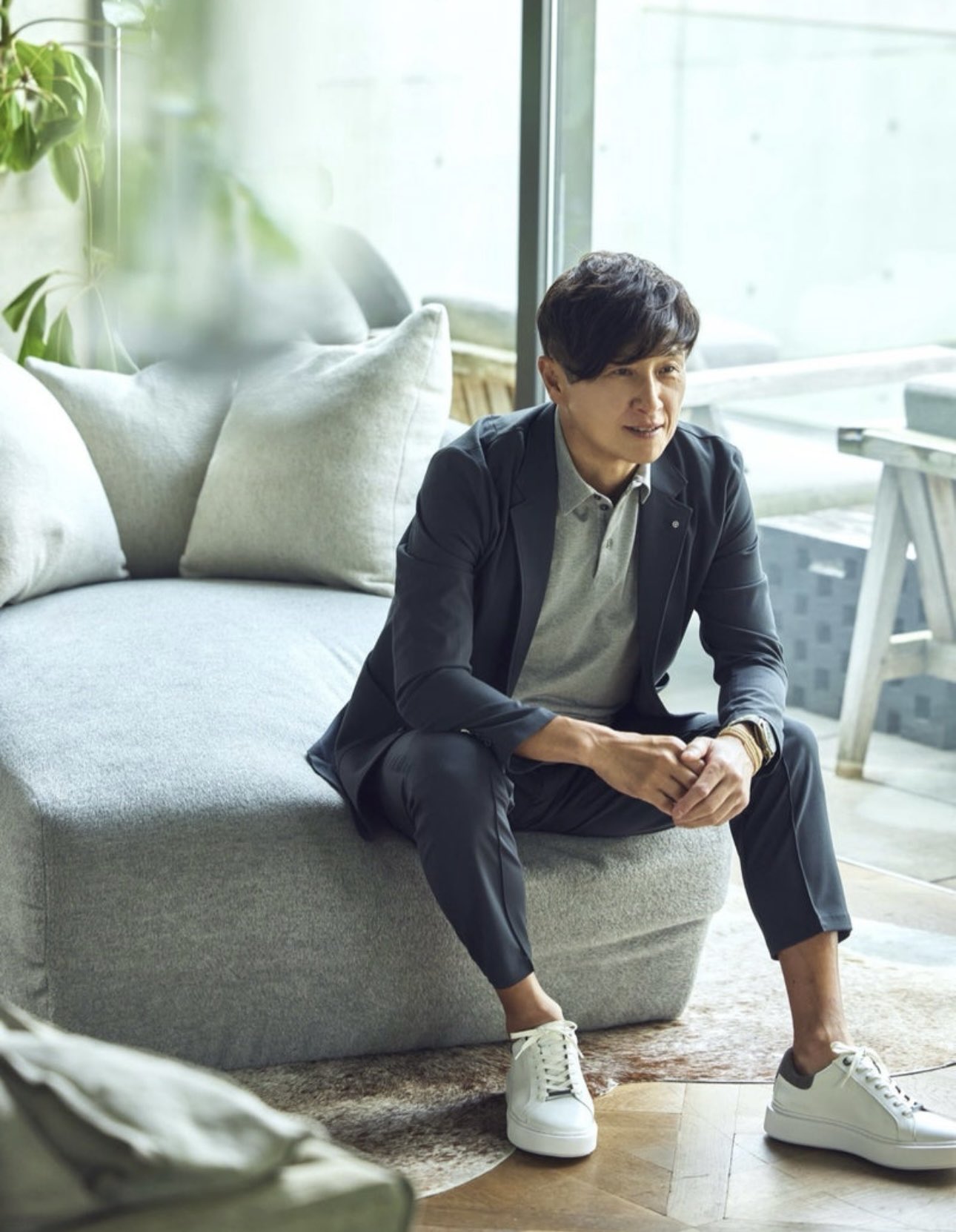 【未使用】PIU1UGUALE3　GOLF×戸賀敬城　ベストsize4 未使用 1PIU1UGUALE3 GOLF×戸賀敬城 3.0 ネイビー×ホワイト