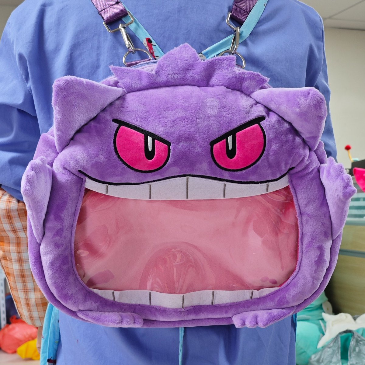 3503Stella's tweet image. 🎒Custom Plush Backpack💜
Custom the plush colour, pattern and transparent window shape and size according to your preference, realize the unique design concept, makes it a unique and heartfelt choice for your own use or as a gift. Come and customise your own bag!
#plushbackpack