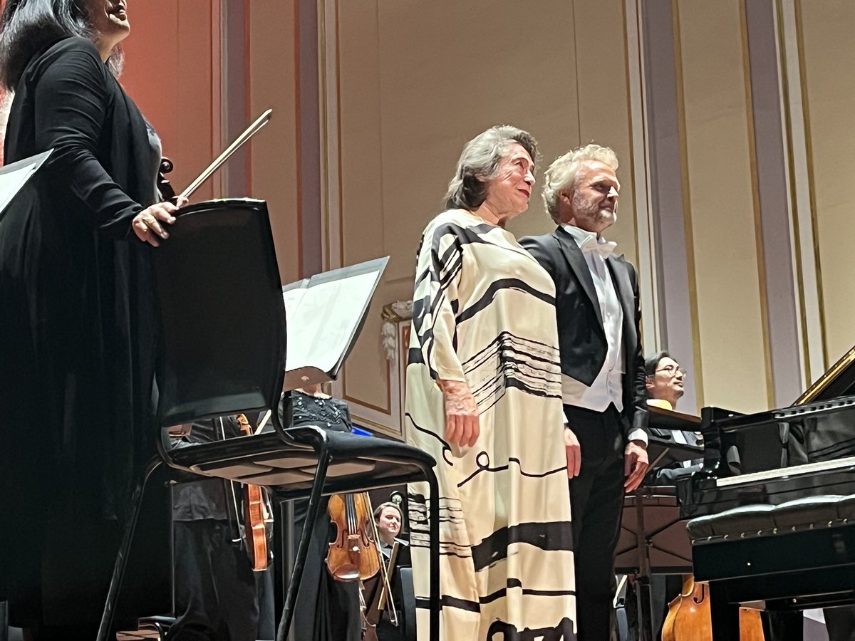 Antonia_Reeve's tweet photo. @OlgaWojtas @theusherhall @RSNO @tSondergard It was fab! Sitting at the front we could see her fingers - her combination of subtlety and power plus @tSondergard ’s interpretation of the Emperor was extraordinary. @tSondergard said that her 2nd movement was the best he had ever heard. Rest of the programme was lovely too! https://t.co/aExcTkUhR8