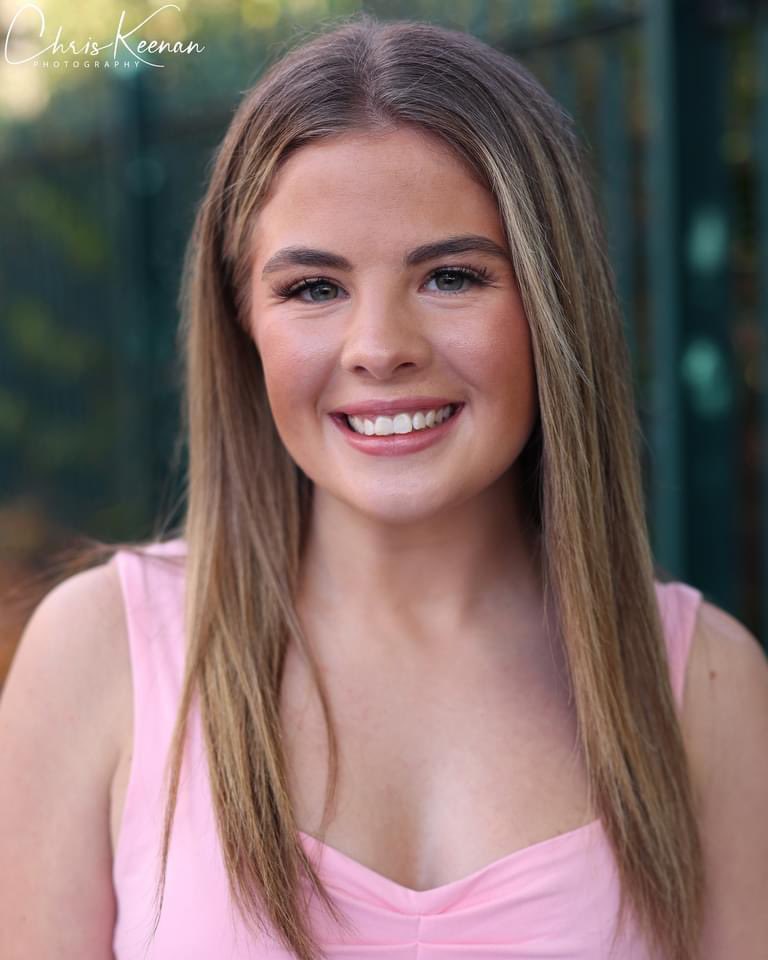 Great shoot with Ella in Newcastle 😃📸 For your actor #headshots in any town or village in England, send me a message! chriskeenanheadshots.com