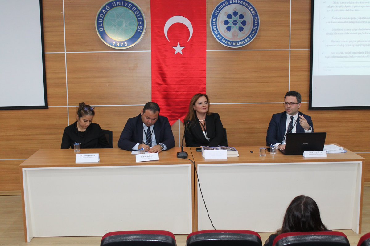 Bu yıl sahiden de bir “konferanslar yılı” oldu. Ne de güzel oldu! Çok çalıştık, çok yorulduk fakat çok da ürettik, bilgilendik, arkadaşlıklarımızı geliştirdik, gezdik ve eğlendik. Başta suç ortağım <a href="/itiraladagg/">Itır Aladağ Görentaş</a> olmak üzere teşekkür etmem gereken onlarca isim ve kurum var…