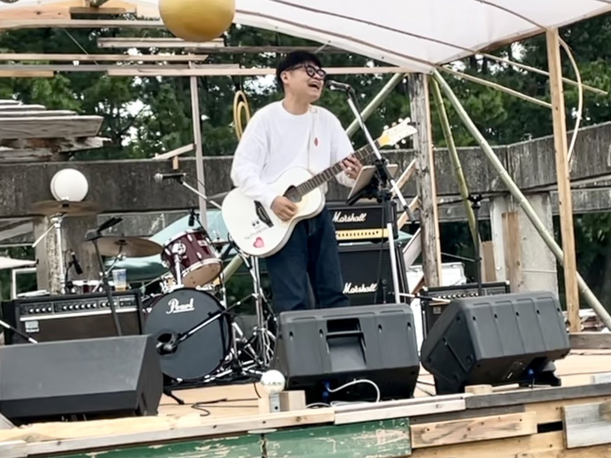 babakirock's tweet photo. 本日は静岡で行われているhumming birdにて松田"CHABE"岳二さんのライブを見に行きました！

活動休止中のLEARNERSの立役者！
またLEARNERSの歌が聴きたい気持ちが溢れていたのでCHABEさんの歌で癒されましたよ！

#ラーナーズ 
#CHABE https://t.co/CkLQO6YqN2