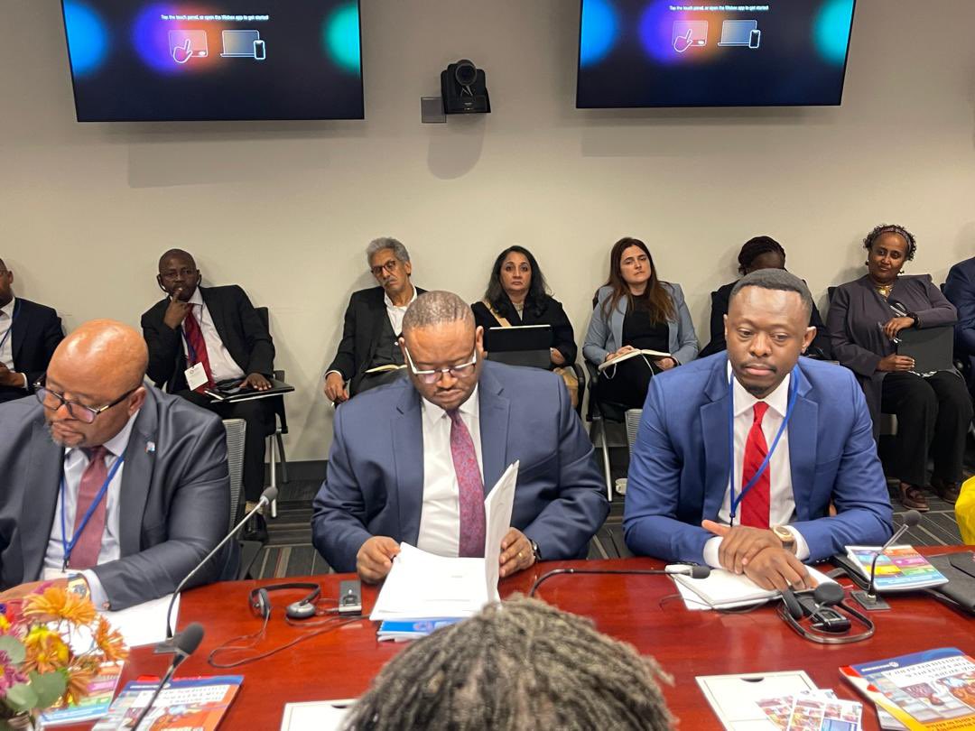 Ndarho_rdc's tweet image. 25.10.2024 | #WashingtonDC #Cellcom @financesrdc
@LikundeR @Presidence_RDC
@PrimatureRDC @SuminwaJudith

𝐋𝐚 𝐑𝐃𝐂 𝐢𝐧𝐭𝐞𝐧𝐬𝐢𝐟𝐢𝐞 𝐬𝐚 𝐜𝐨𝐨𝐩é𝐫𝐚𝐭𝐢𝐨𝐧 𝐚𝐯𝐞𝐜 𝐥𝐚 𝐁𝐚𝐧𝐪𝐮𝐞 𝐌𝐨𝐧𝐝𝐢𝐚𝐥𝐞 𝐚𝐟𝐢𝐧 𝐝'𝐚𝐩𝐩𝐮𝐲𝐞𝐫 𝐥𝐞𝐬 𝐫é𝐟𝐨𝐫𝐦𝐞𝐬 𝐞𝐭 𝐥𝐞