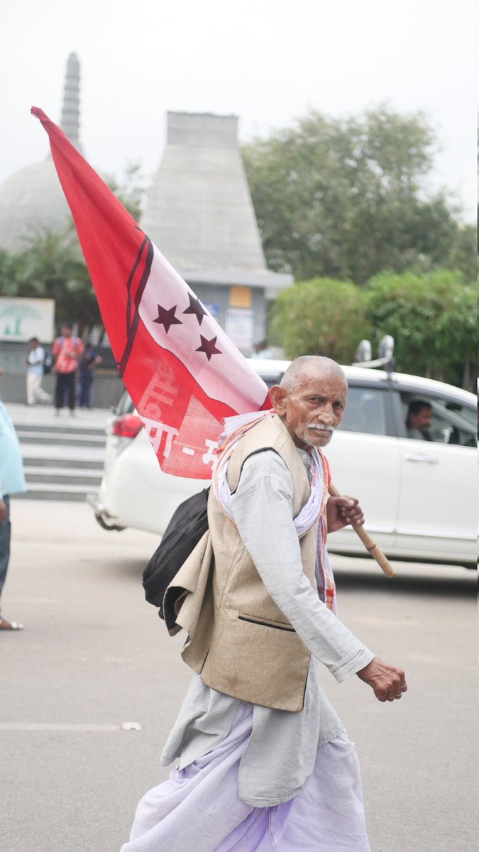 cpimlliberation's tweet image. #BadloBiharNyayYatra | The 11-day-long Badlo Bihar Nyay Yatra, which began in Nawada on October 16, has now reached Patna. Led by CPIML General Secretary Dipankar Bhattacharya, this transformative march has traveled through the villages, towns, and cities of Bihar, amplifying the…