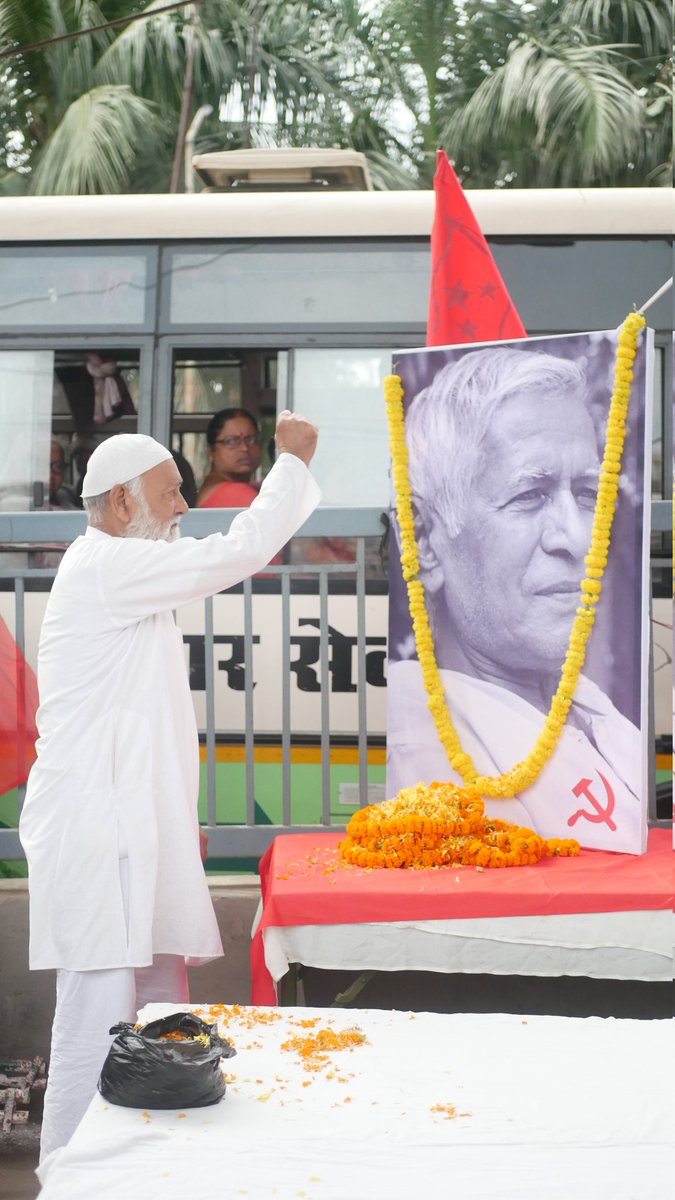 cpimlliberation's tweet image. #BadloBiharNyayYatra | The 11-day-long Badlo Bihar Nyay Yatra, which began in Nawada on October 16, has now reached Patna. Led by CPIML General Secretary Dipankar Bhattacharya, this transformative march has traveled through the villages, towns, and cities of Bihar, amplifying the…