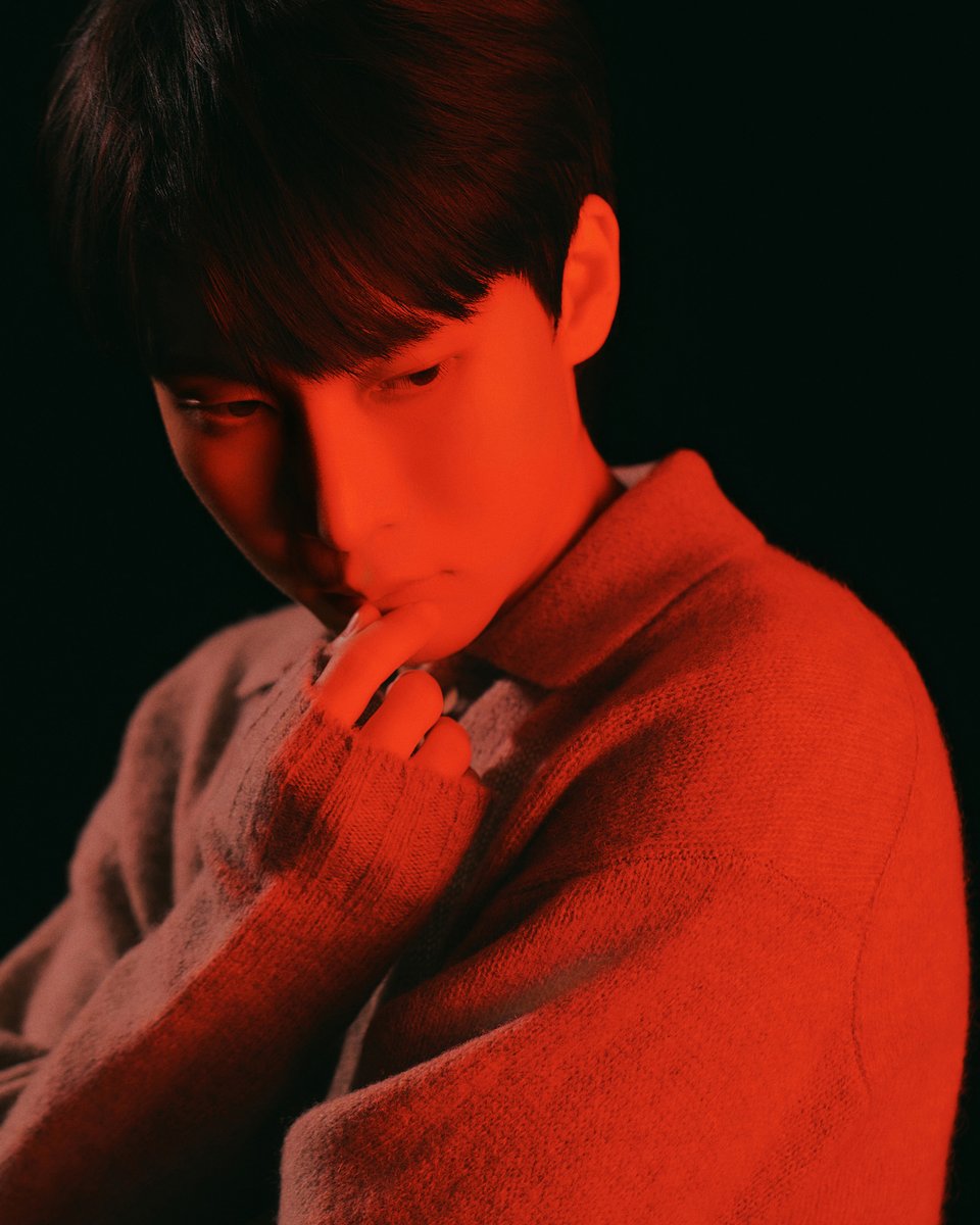 BTOBCOMPANY's tweet photo. [#비투비]

BTOB Digital Single
[불씨 (Please Stay)]

🕯️Concept Photo #1
“Only you can set me on fire.”

2024. 10. 31 6PM (KST)

#BTOB
#BECOMING_PROJECT
#불씨 #PleaseStay
#서은광 #SEOEUNKWANG
#이민혁 #LEEMINHYUK
#임현식 #LIMHYUNSIK
#프니엘 #PENIEL https://t.co/4526MrloCF