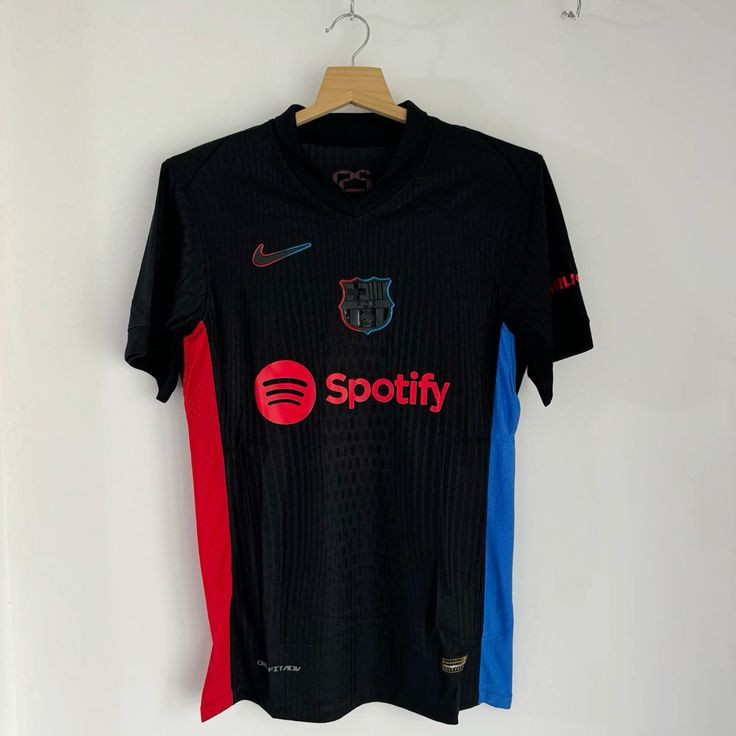 SORTEO INTERNACIONAL 🌍
Sí Dani Olmo hace un gol Hoy contra el <a href="/realmadrid/">Real Madrid C.F.</a> .
Sorteamos la segunda equipación del FC Barcelona entre los que:

-Den RT a este tuit.
-Siganme 

👥Menciona a un amigo para doble participación.

🗓️Ganador: 28  de octubre
#BarcaSevilla