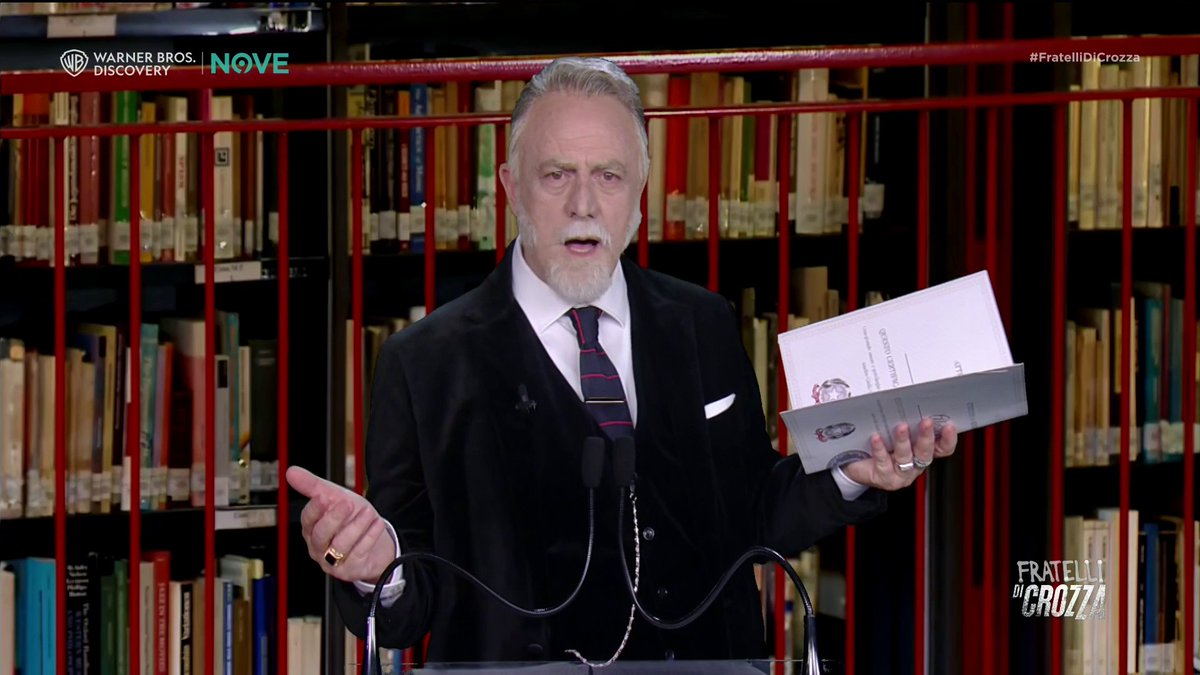 fratellicrozza's tweet photo. Quello della Cultura è un Ministero difficile, ne abbiamo parlato con #CrozzaGiuli, nell’ultima puntata di #FratelliDiCrozza. È già disponibile su discovery+ https://t.co/5vAaSWUmih https://t.co/TB9WAuUGKk