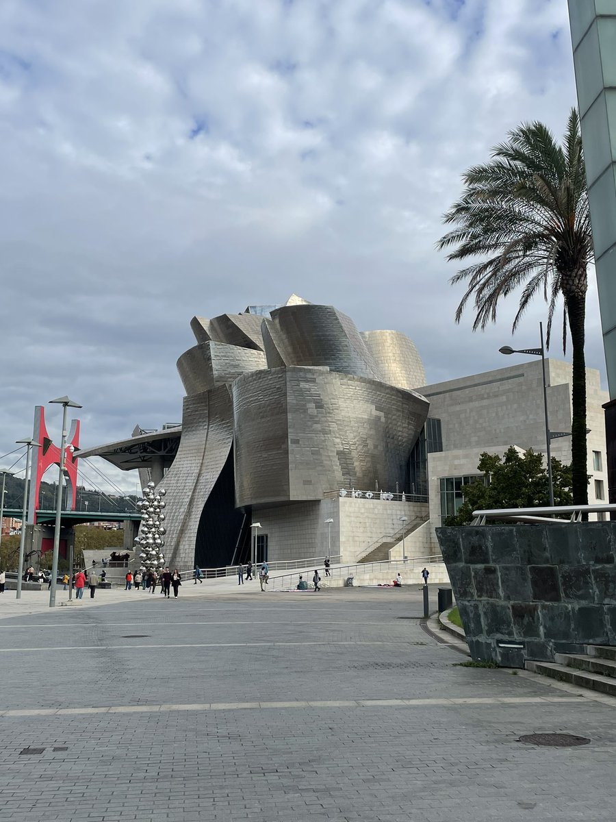 Por supuesto… no todo iba a ser #cardiología! Disfrutando de #Bilbao ❤️