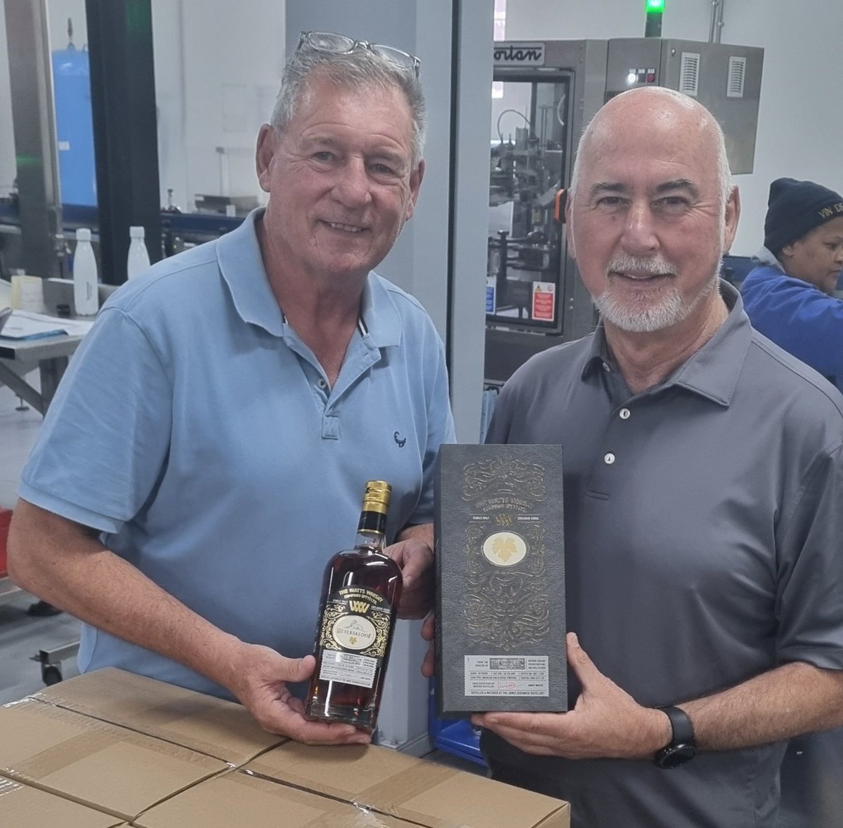 TheWhiskyMaker's tweet photo. The reveal of cask#2 of the 5 cask 2024 exclusive The Watts Whisky Company / @ThreeShipsSA collaboration series!
I started working with @BeyersTruter, the South African legend of Pinotage, and owner of @Beyerskloof, on this project in 2023.
#proudlySA 🇿🇦
https://t.co/WOeZQAQeVI… https://t.co/jkFUGxSGQs