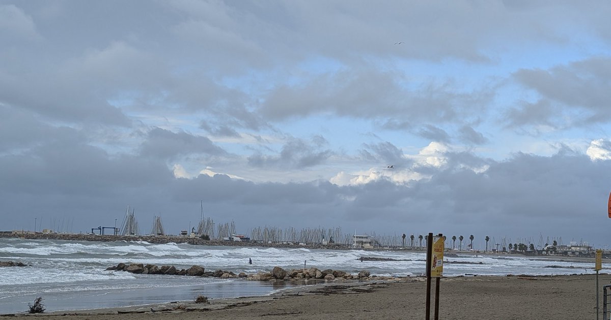 PalavasTheFlow's tweet image. Ces 🤬 de #Surfeurs arrivent en masse à #Palavas. Ne seraient-ils pas à l'origine des intempéries ? 🤔
@AssoClimatoReal