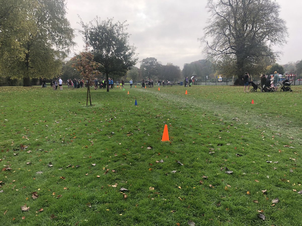 SamABaxter's tweet image. Beacon parkrun. Very nice couple of laps around the park. Little bit wet in places, but I don’t mind that. Well attended and plenty of volunteers #ukrunchat