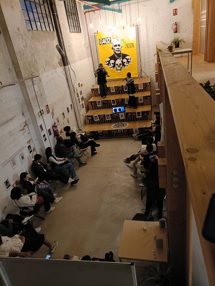 ColectivoMaloka's tweet photo. 📢 En #Barcelona, 22 años después de la Operación Orión, se realiza acto desde la diáspora colombiana para abrazar la memoria y el proceso barrial de resistencia de la Comuna
✊🏼 Son 22 años construyendo memoria, clamando verdad y justicia y reparación! 
 #OrionNuncaMas #SinOlvido https://t.co/73vw5ZVqJ3