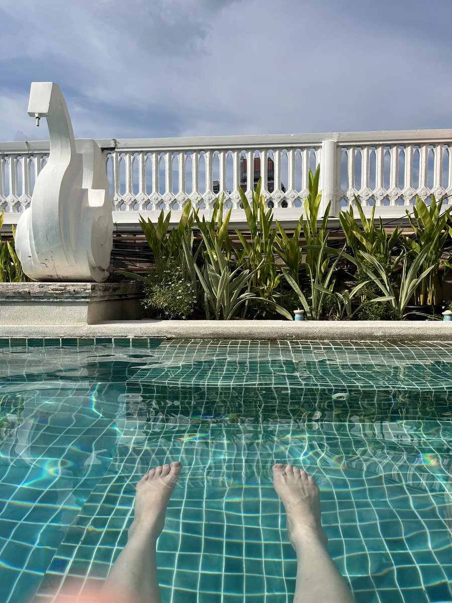 No beach until Christmas so have to make the most of these sunny afternoons in Bangkok 😅