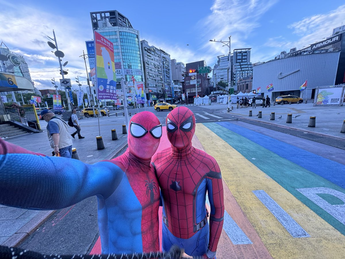 Spidey date with <a href="/webbycapybara/">webbycapybara</a>